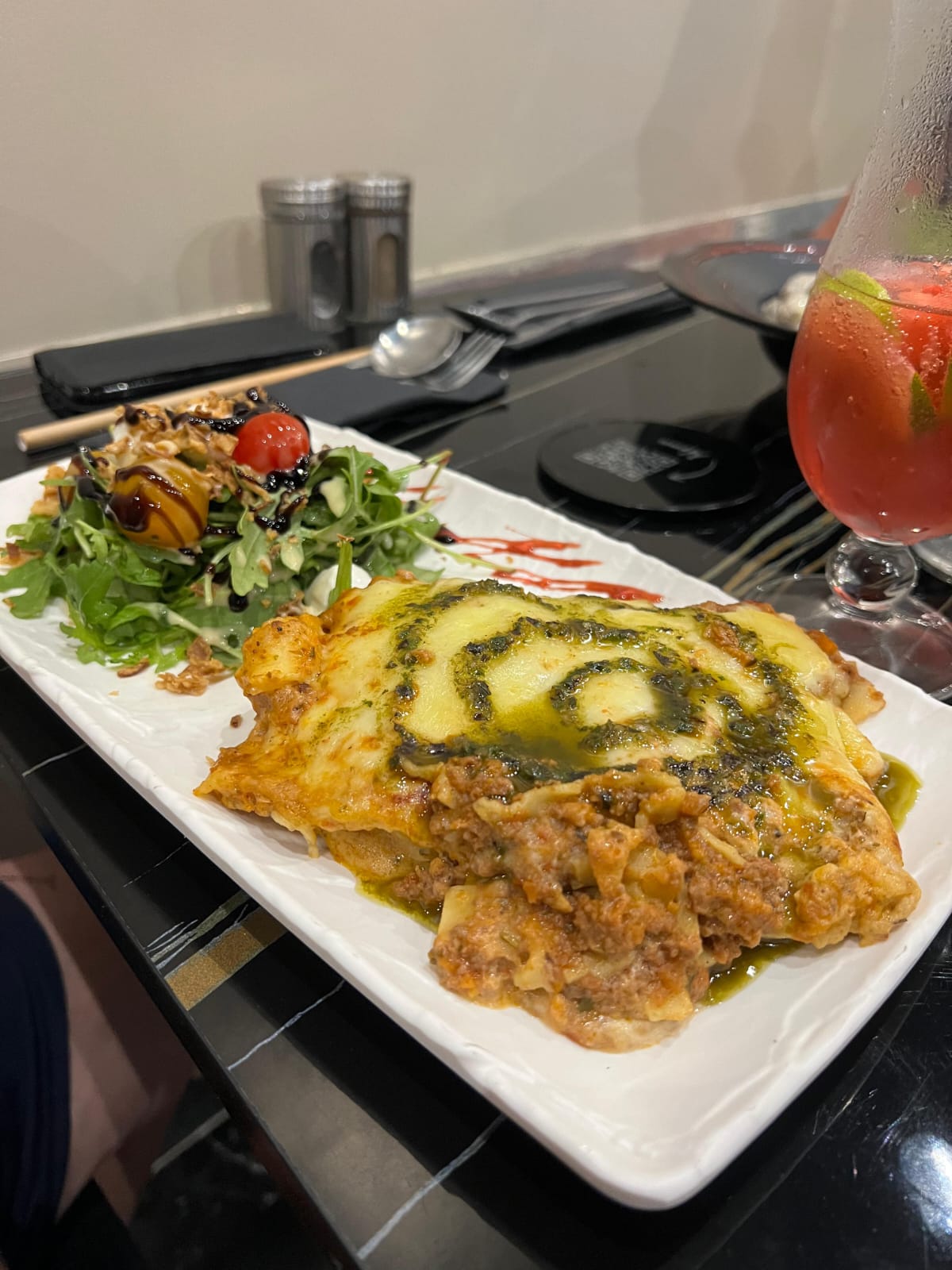 Assiette incurvée en mélamine